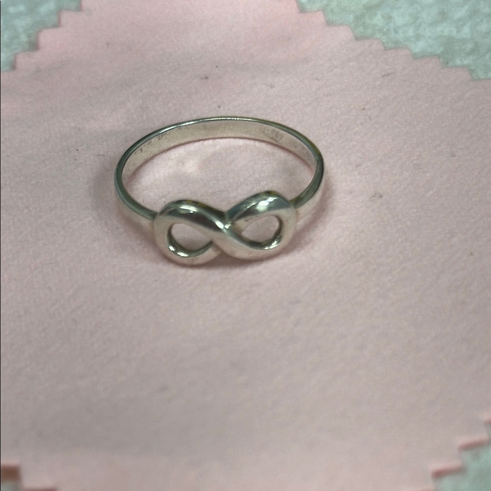 Elegant Silver Infinity Ring 925 - image 1